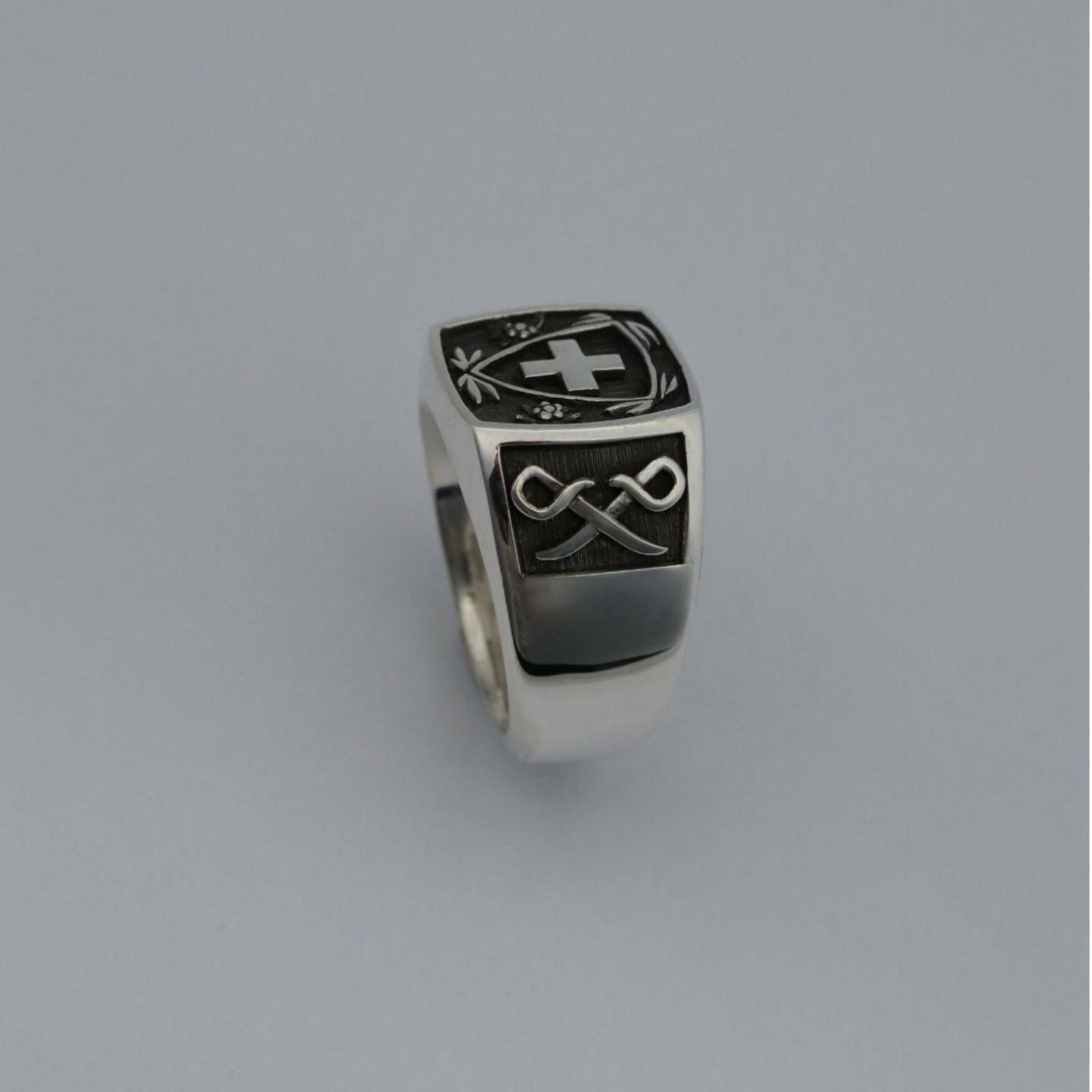 Explorateur - Chevalière d'Officier en argent