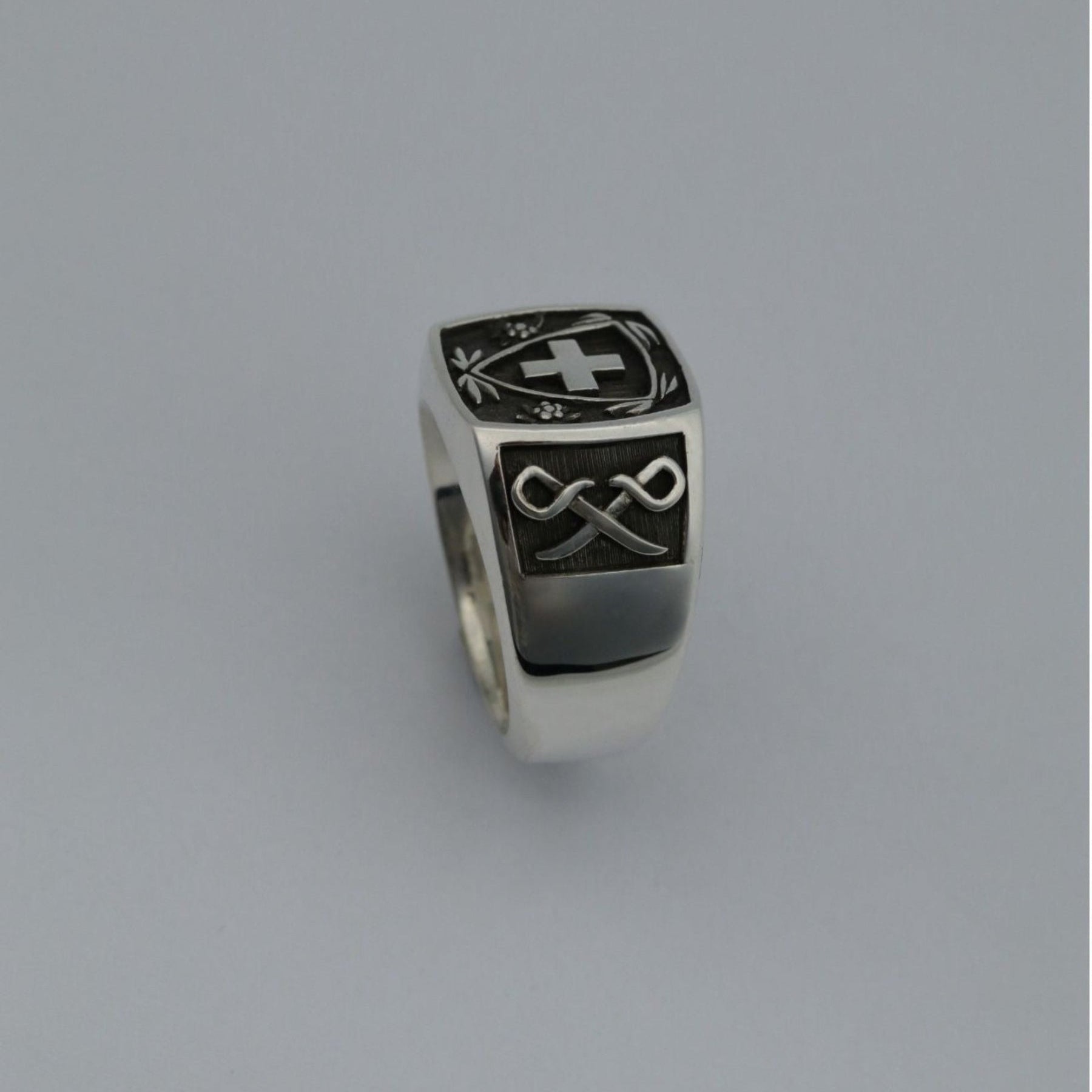 Explorateur - Chevalière d'Officier en argent