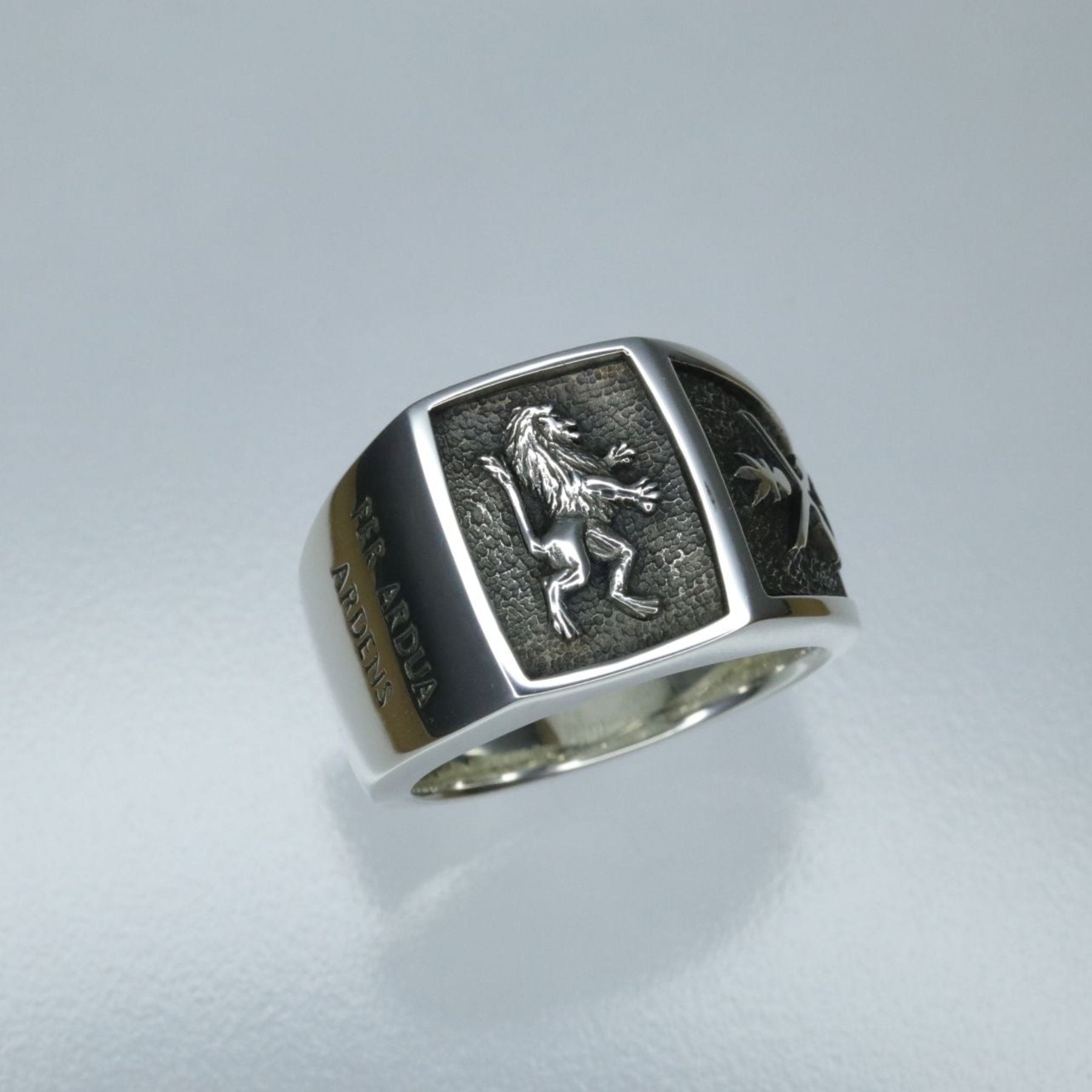 Chevalière en argent personnalisé