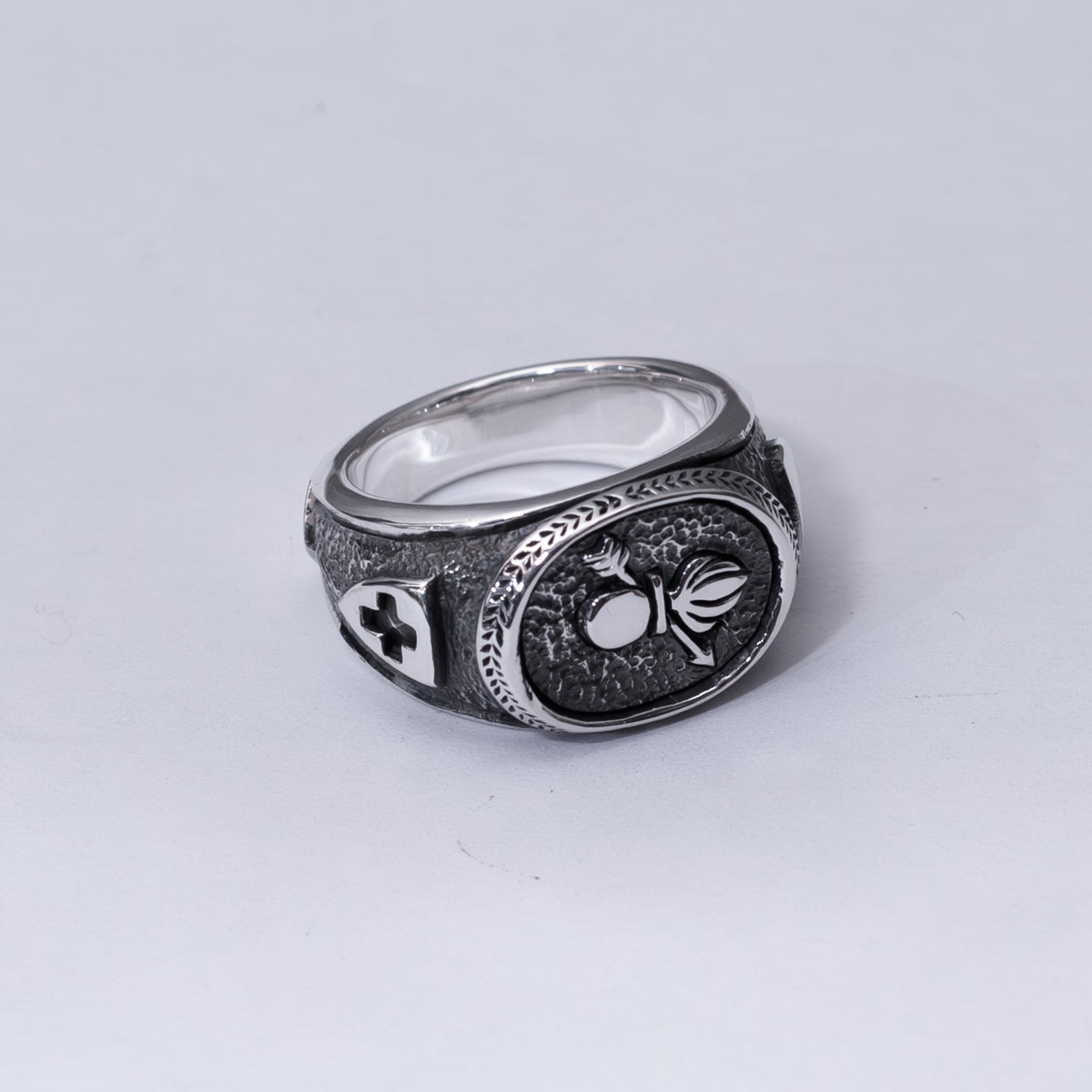 Grenadier - Silver signet ring