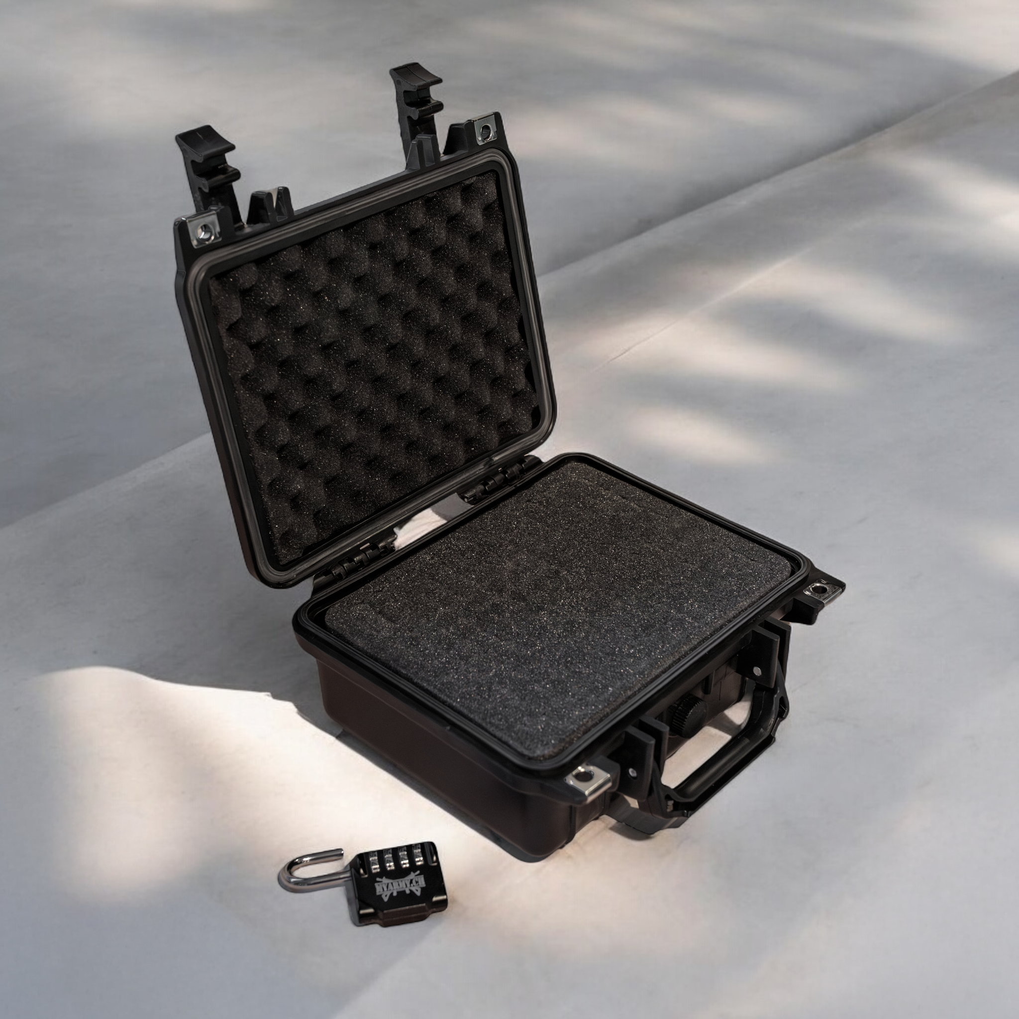 Fist weapon transport case