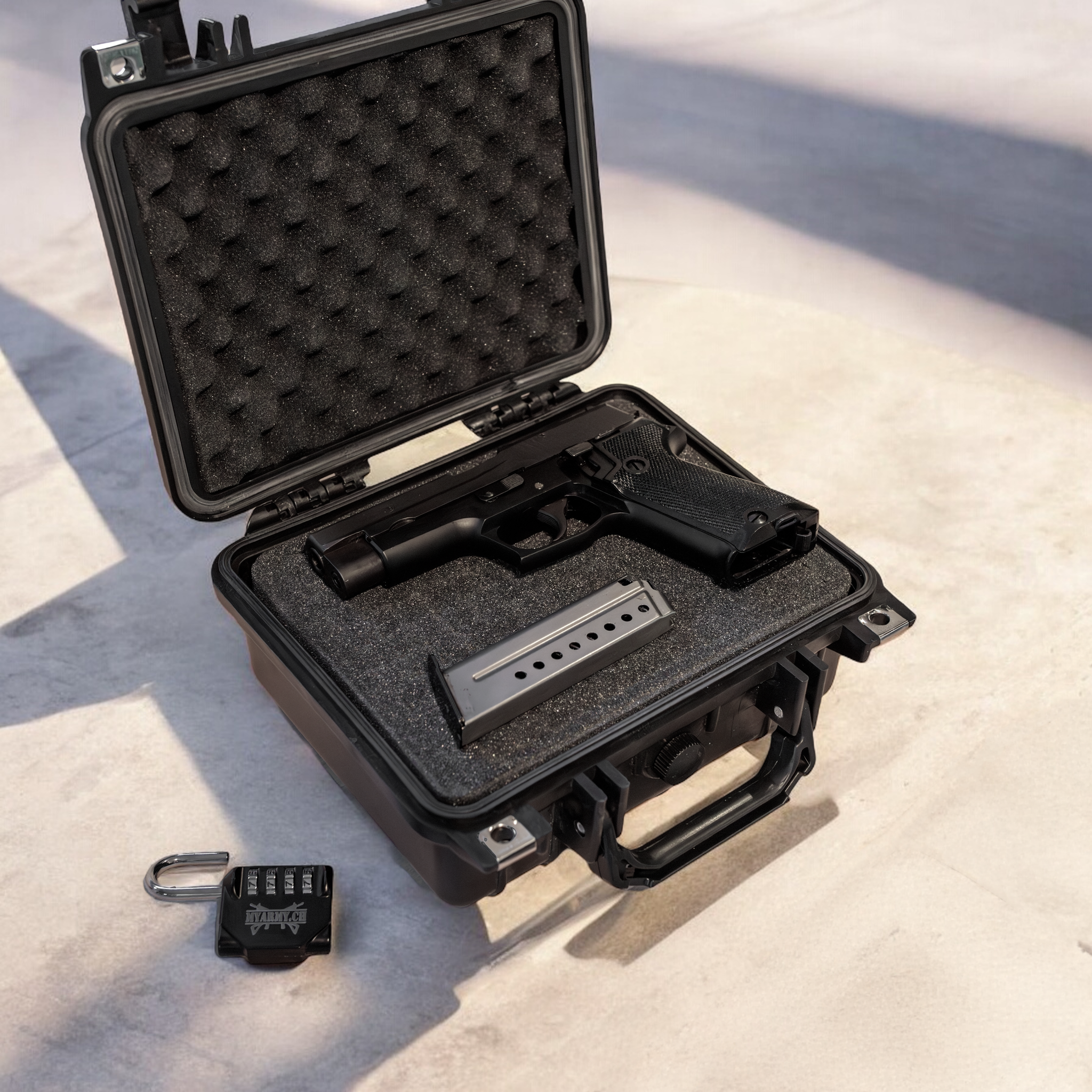 Fist weapon transport case