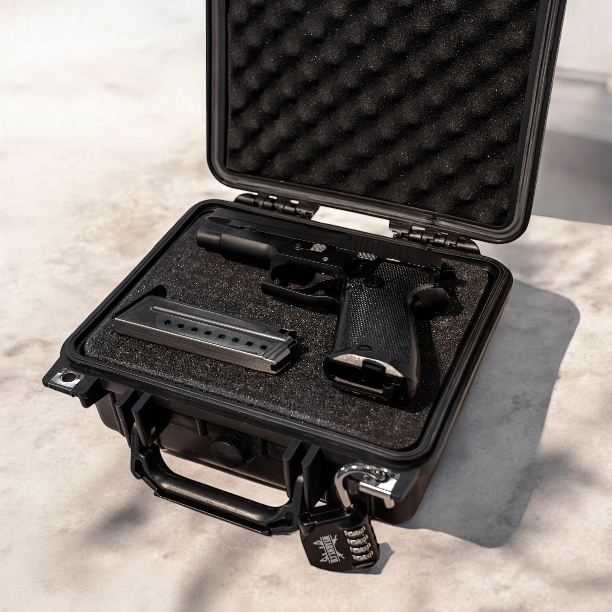 Fist weapon transport case