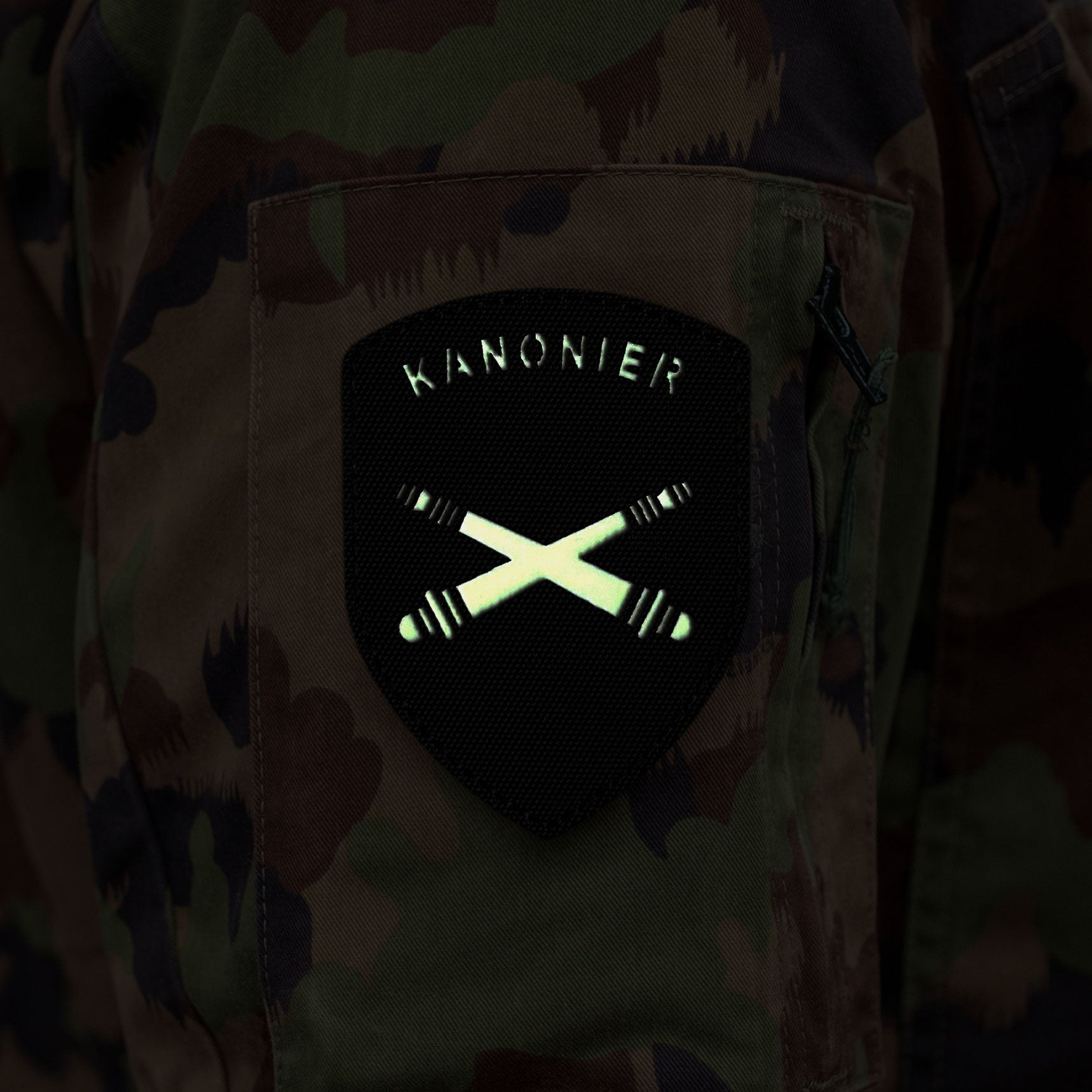Gunner - badge - fluorescent
